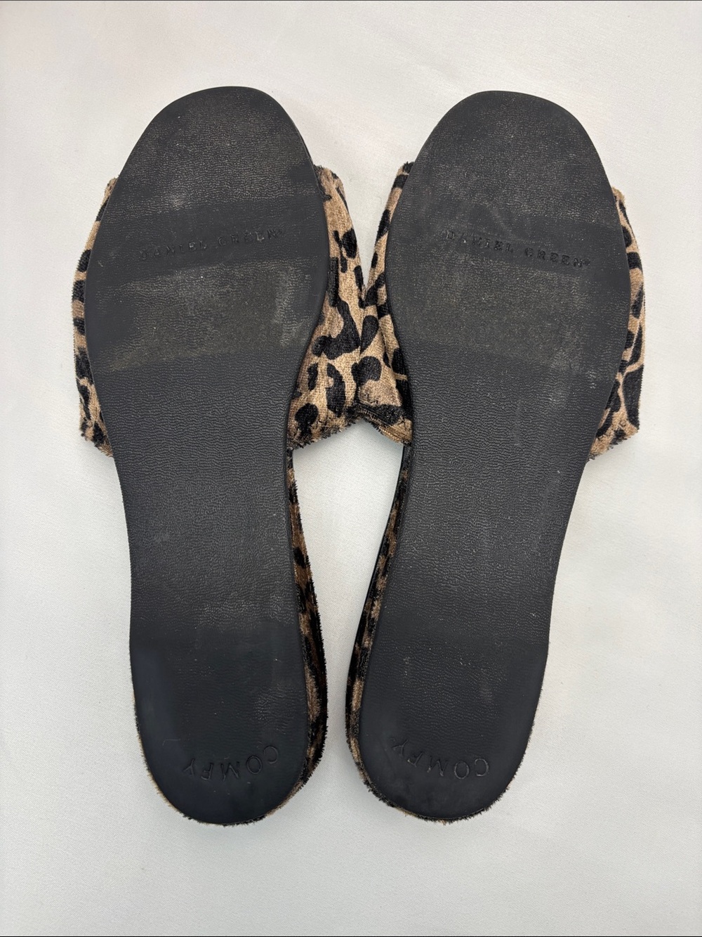 Daniel Green Women’s 7 Leopard Print Slide Mules in Brown #356 - Picture 9 of 12